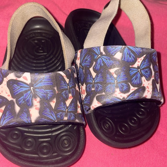 ‼️SHIPS FREE‼️Nike Kawa Slides Butterfly Size 5C - Picture 1 of 8